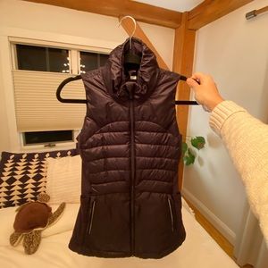 Lululemon Down For A Run Vest Size 2 Black